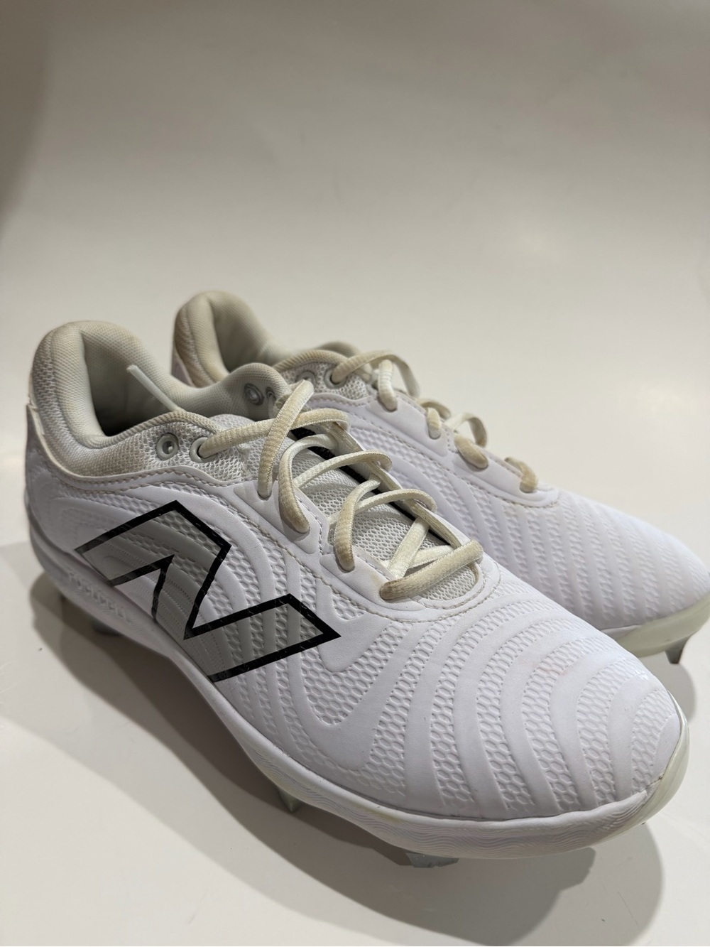 New Balance White Molded softball/baseball Cleats with Black Logo